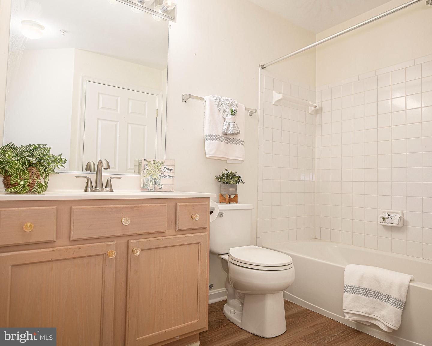 8809 Stone Ridge Cir #103 Property Photo 36