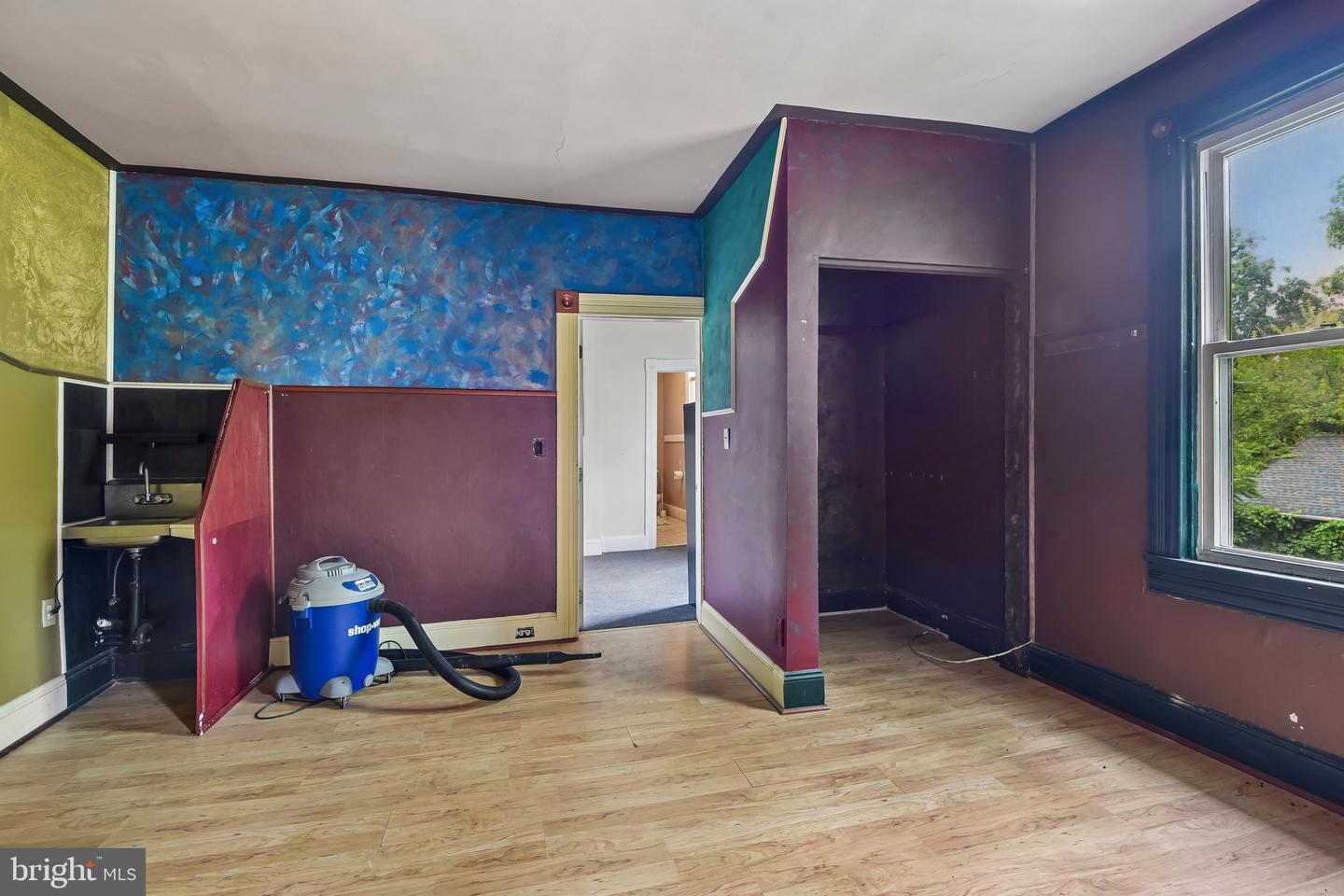 6500 Windsor Mill Property Photo 17