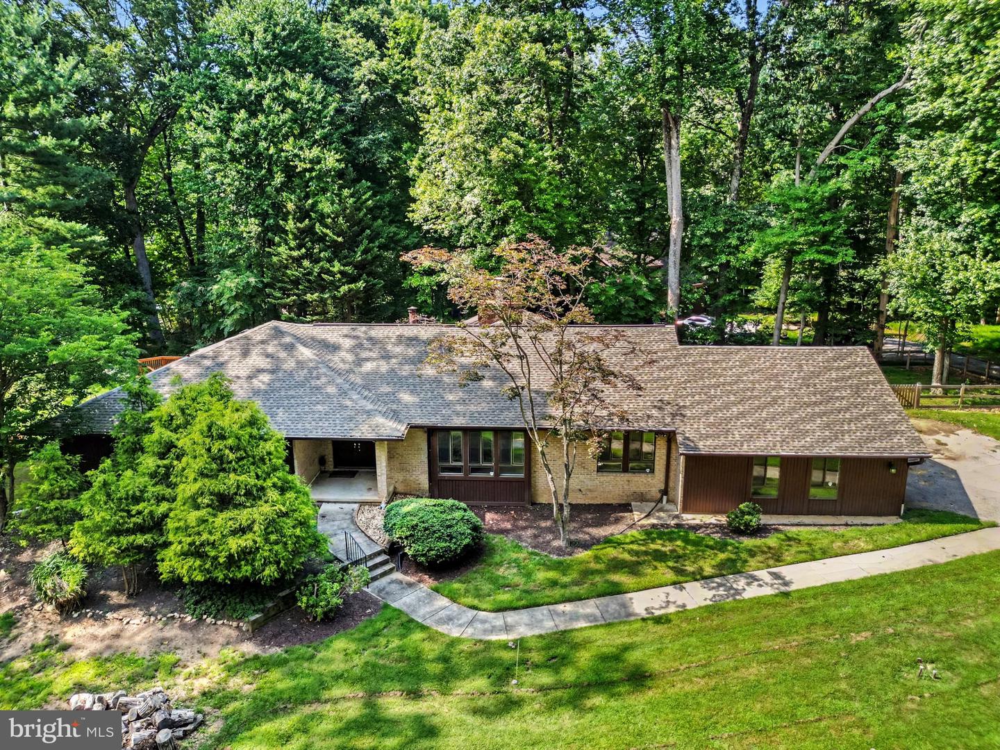 2306 Caves Rd Property Photo 1