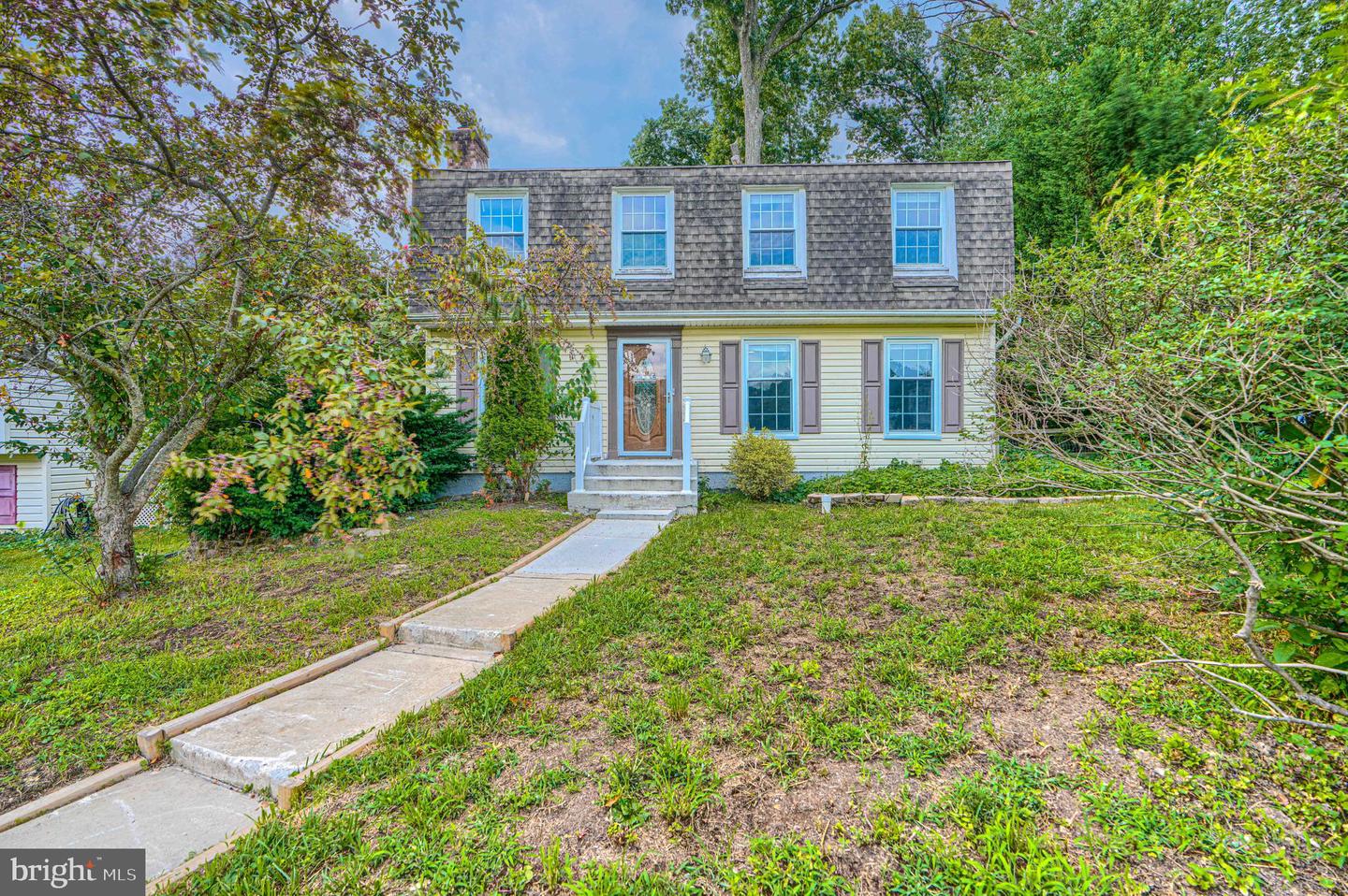 22 Heathrow Manor Ct Property Photo 1