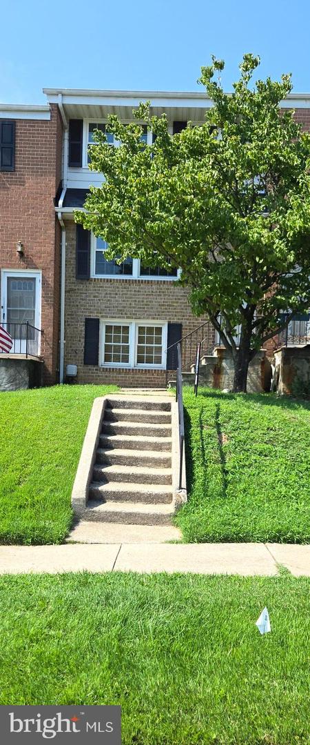 1016 Grovehill Rd Property Photo 3