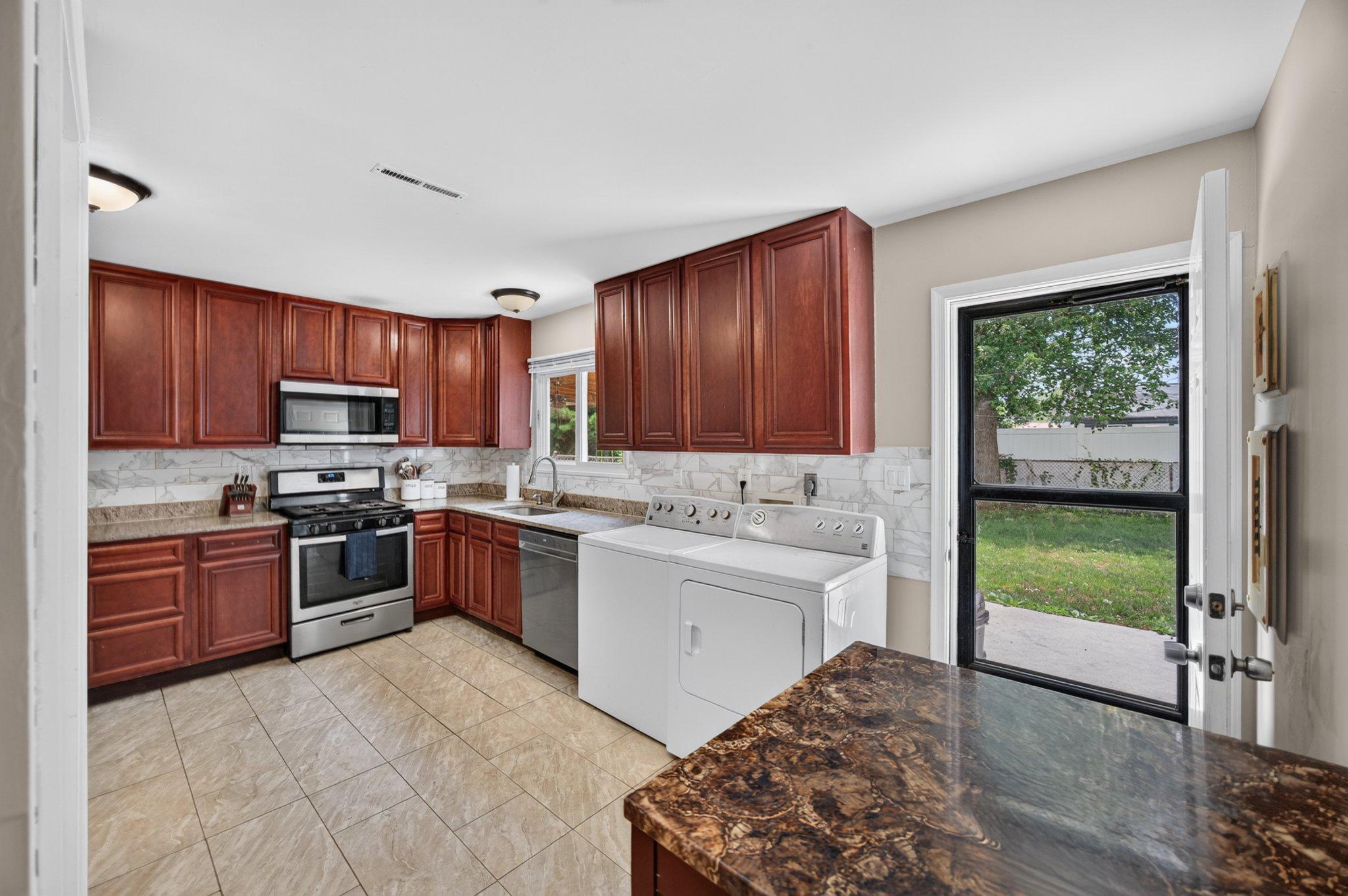 2106 N Rolling Rd N Property Photo 11