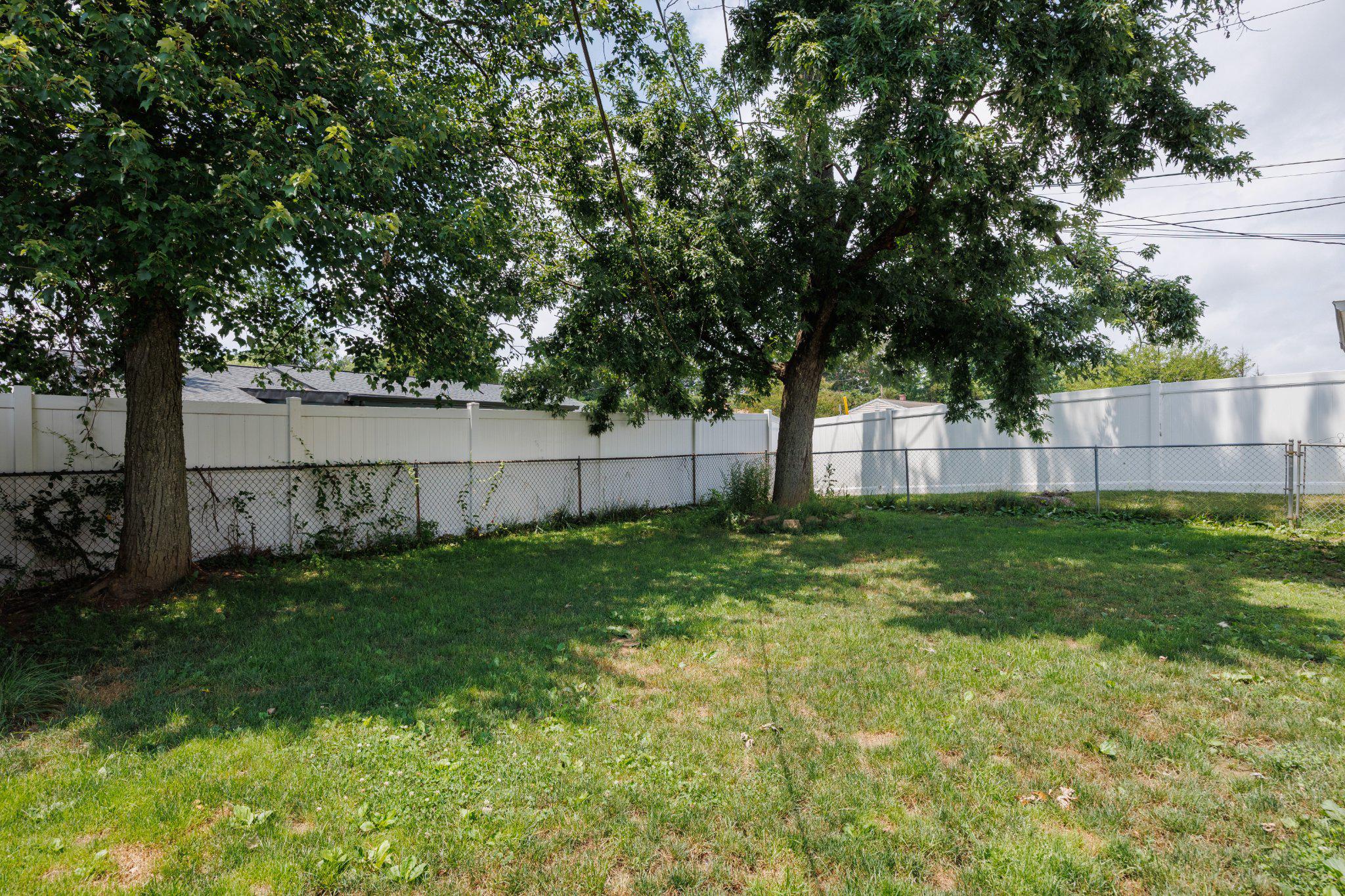 2106 N Rolling Rd N Property Photo 22