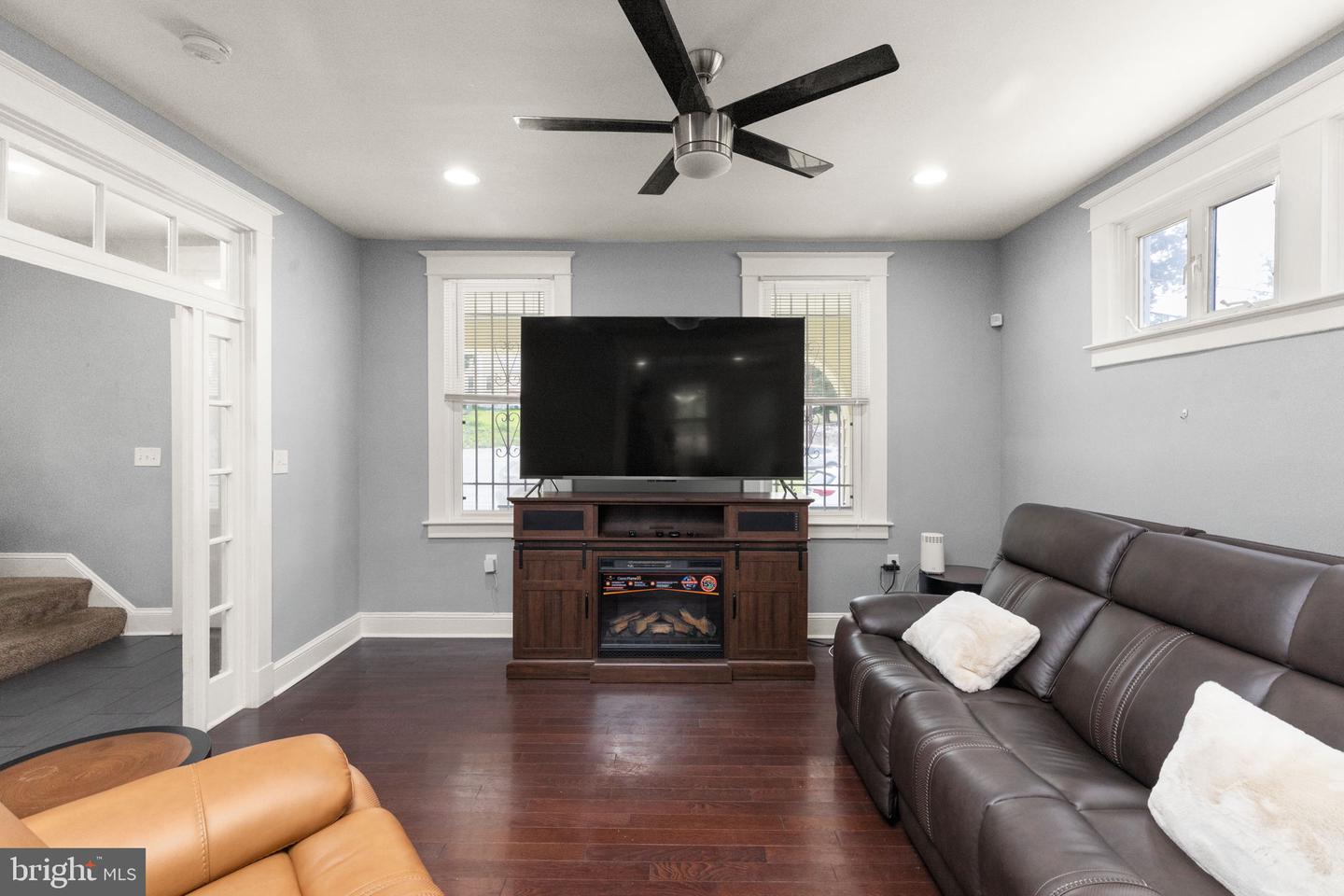 5802 Gwynn Oak Ave Property Photo 4