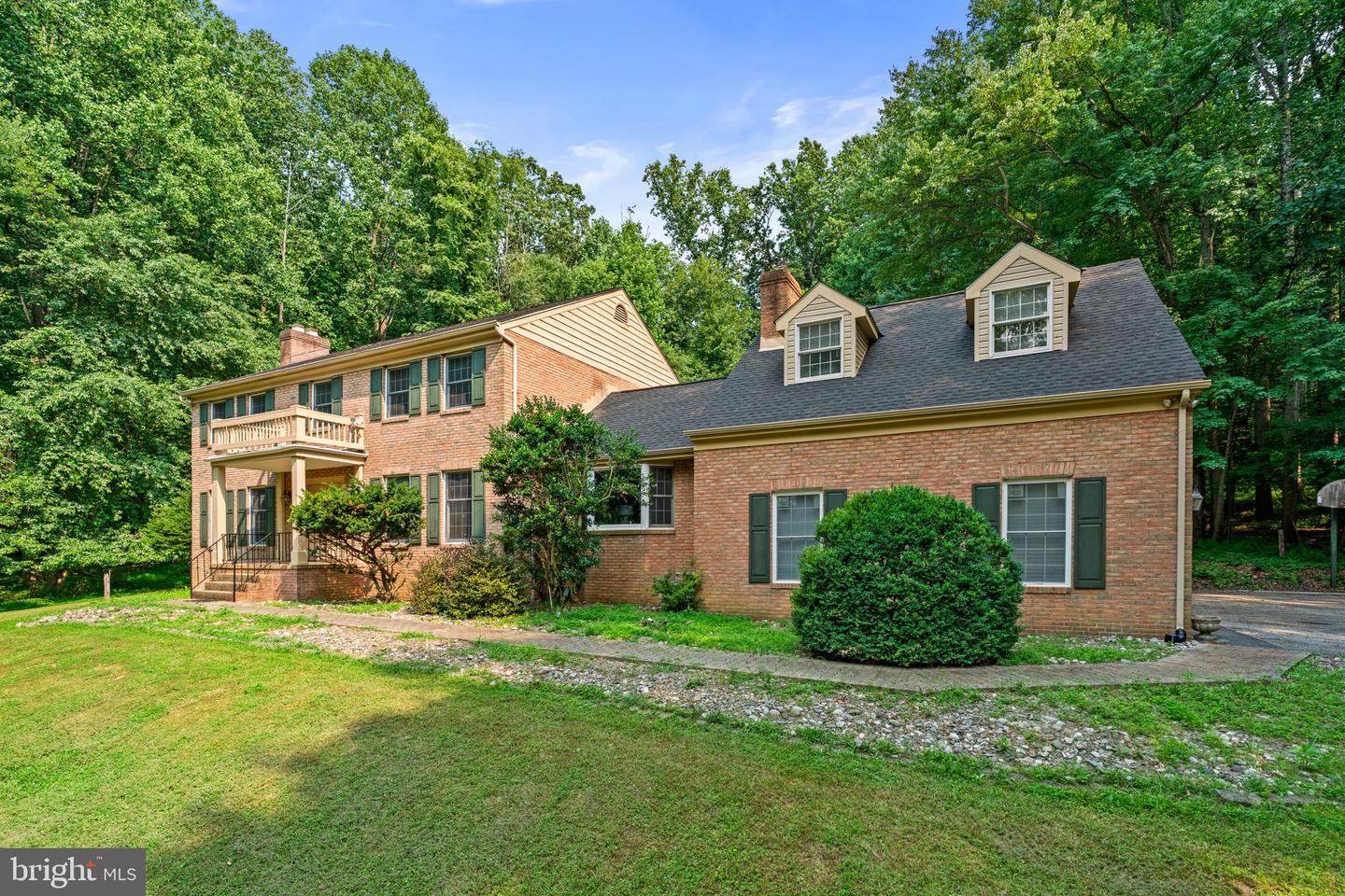 300 Stonehurst Rd Property Photo 1