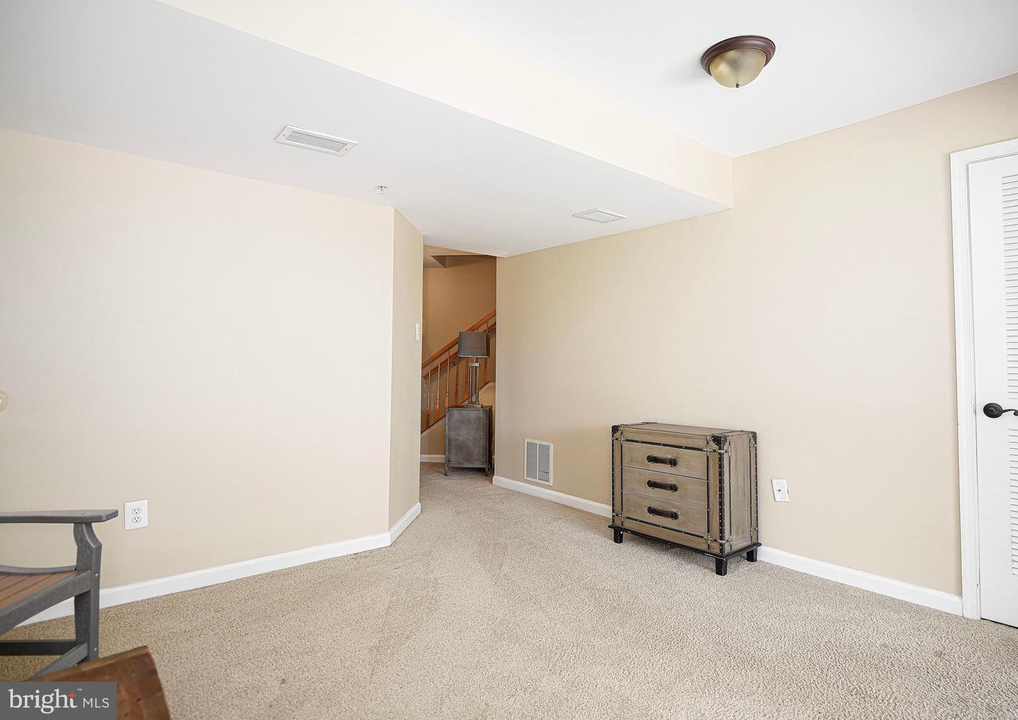 9745 Harvester Cir #9745 Property Photo 6