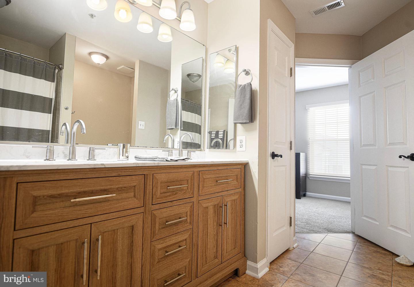 9745 Harvester Cir #9745 Property Photo 23