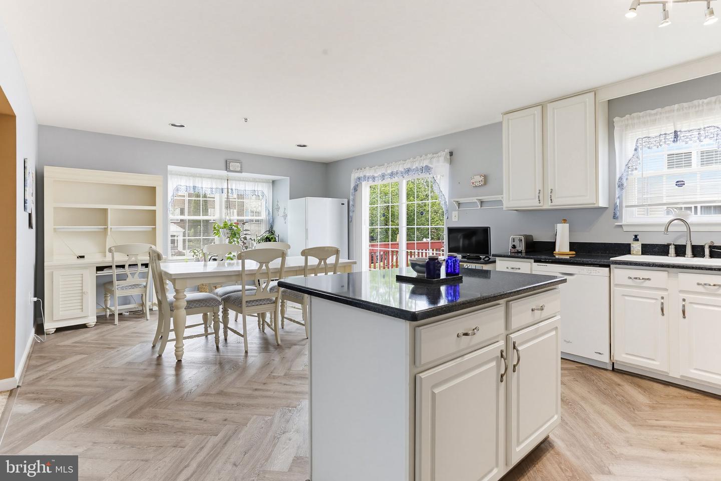 4607 Ashforth Way Property Photo 11