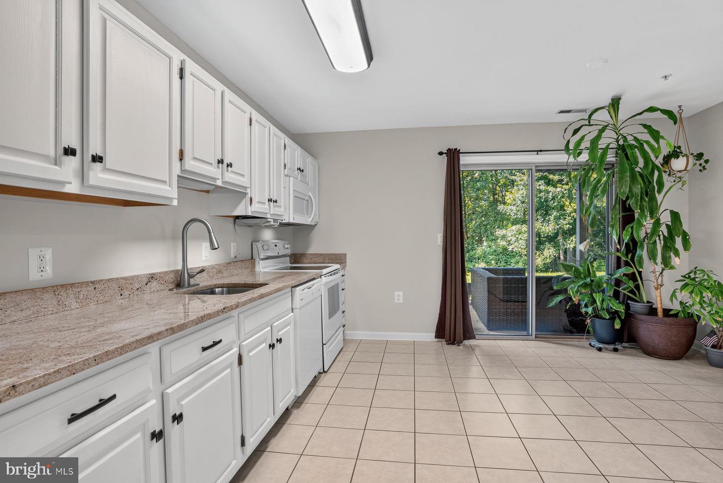 3905 Darleigh Rd #g Property Photo 9