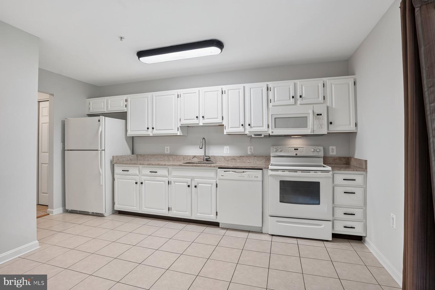 3905 Darleigh Rd #g Property Photo 10
