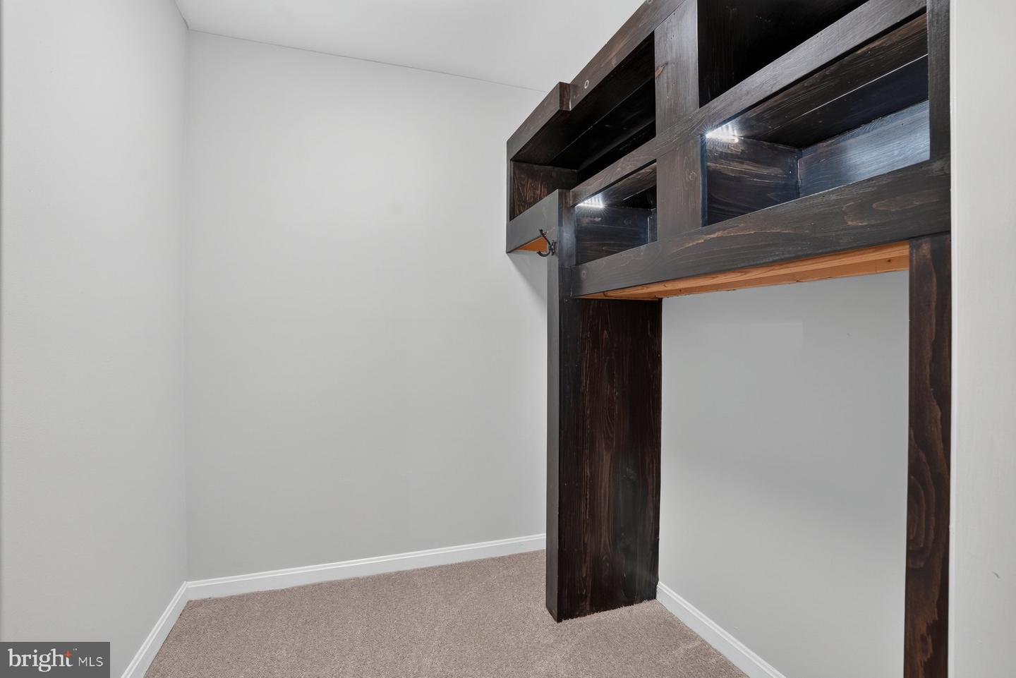 3905 Darleigh Rd #g Property Photo 19