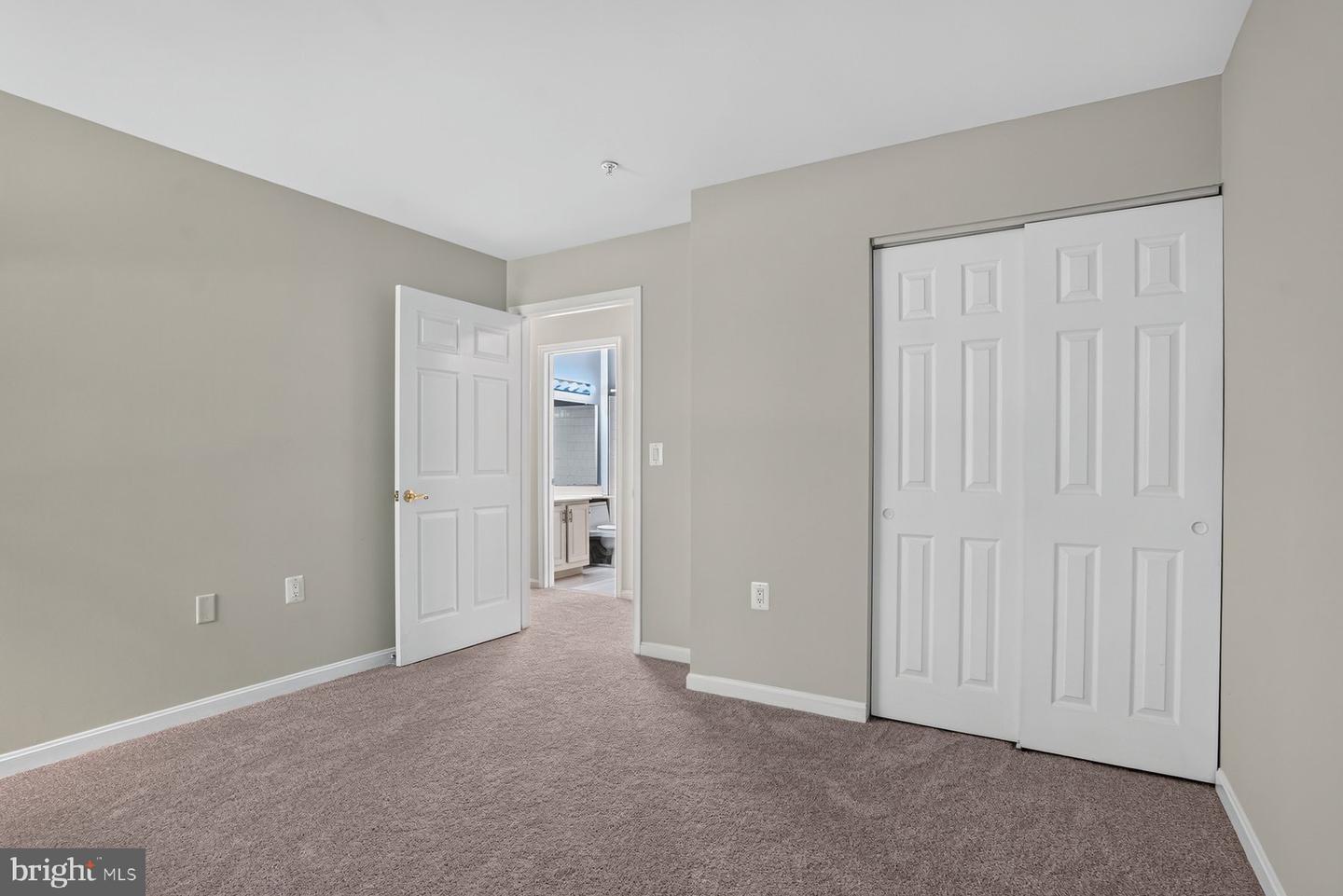 3905 Darleigh Rd #g Property Photo 21