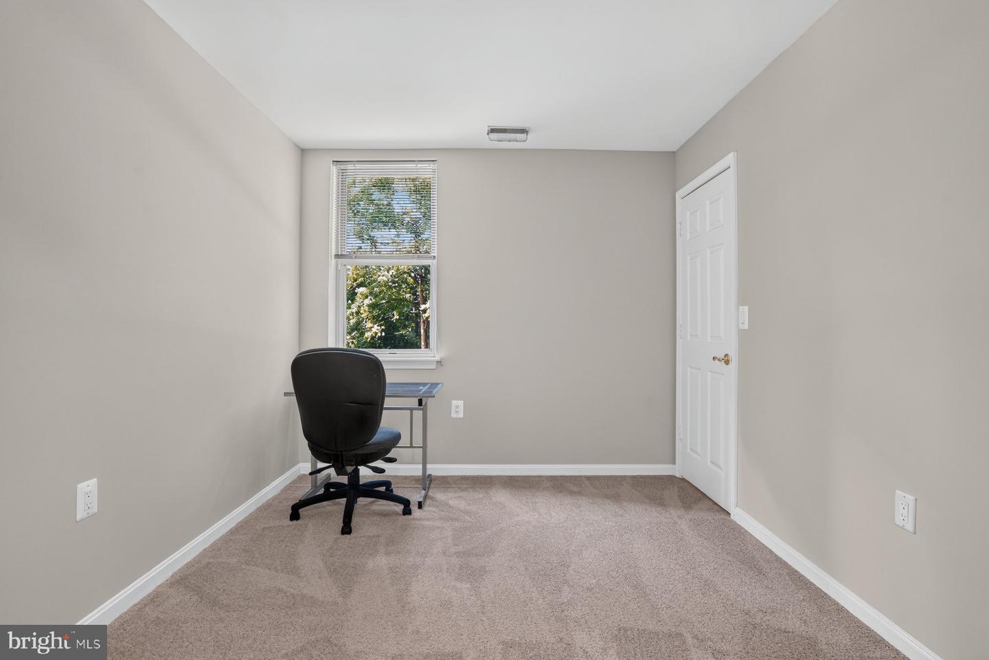 3905 Darleigh Rd #g Property Photo 23