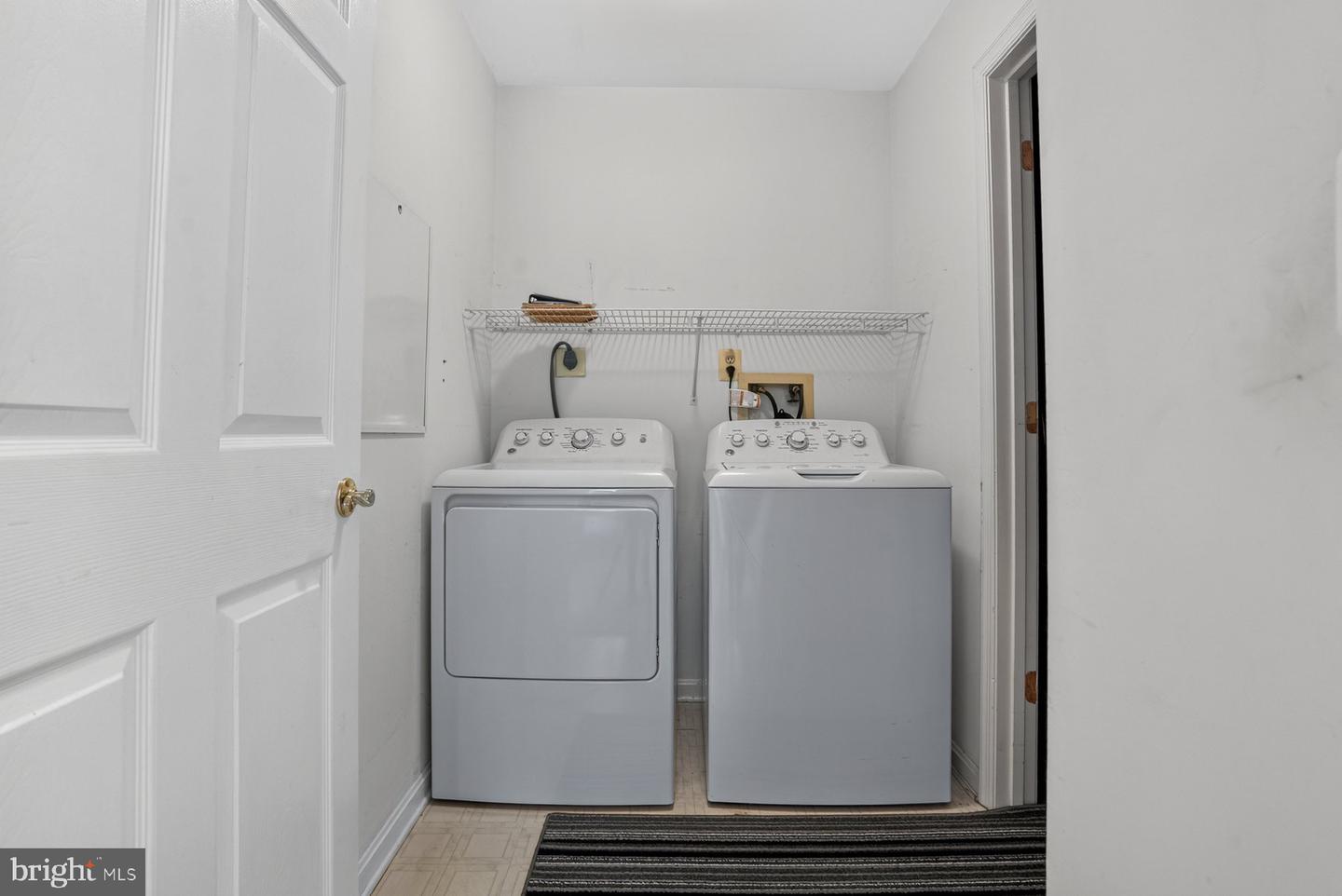 3905 Darleigh Rd #g Property Photo 25