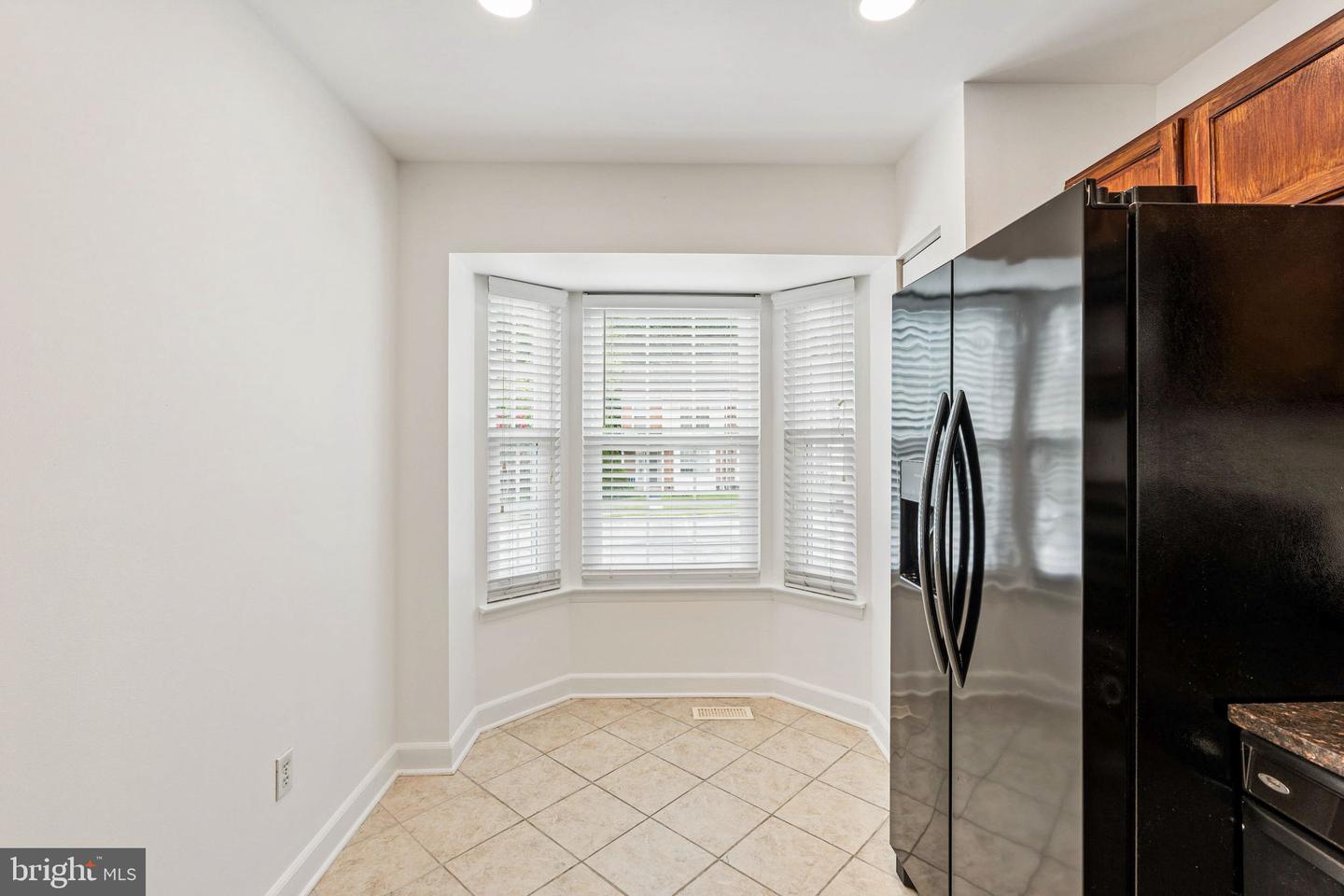 3820 Rolling Way Property Photo 7