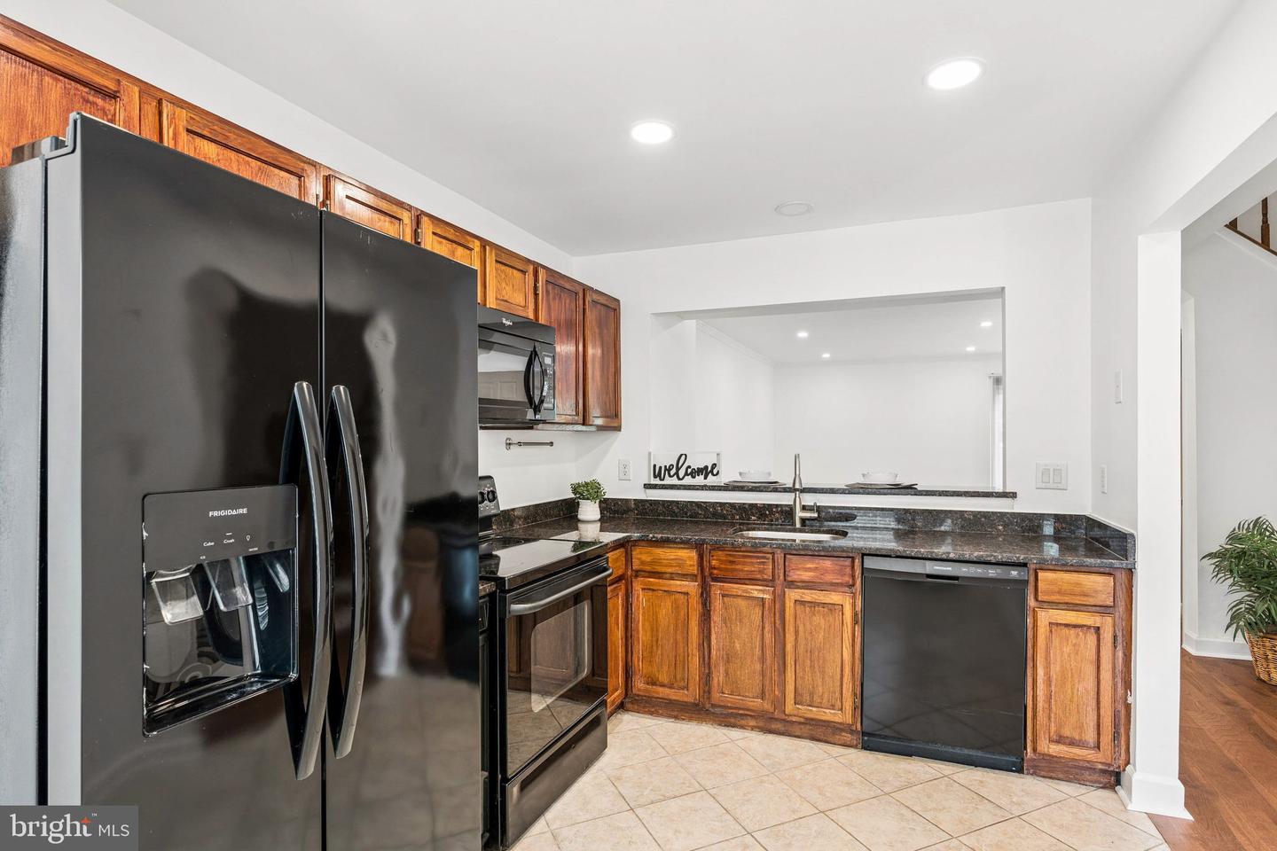 3820 Rolling Way Property Photo 9