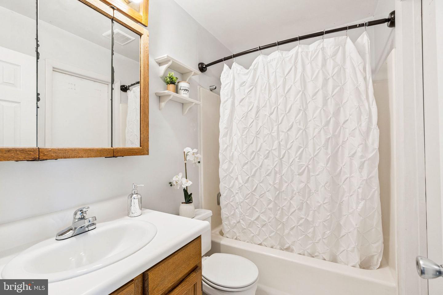 3820 Rolling Way Property Photo 24