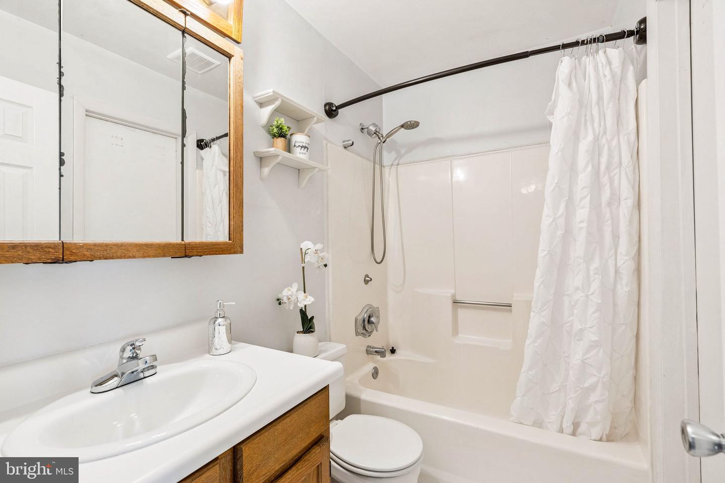 3820 Rolling Way Property Photo 25