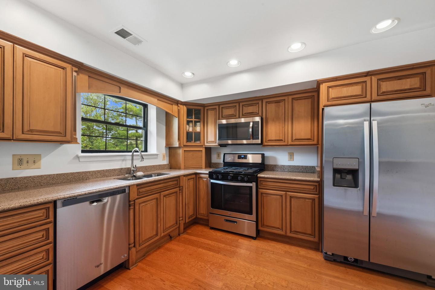 22 ALANBROOKE CT #22E