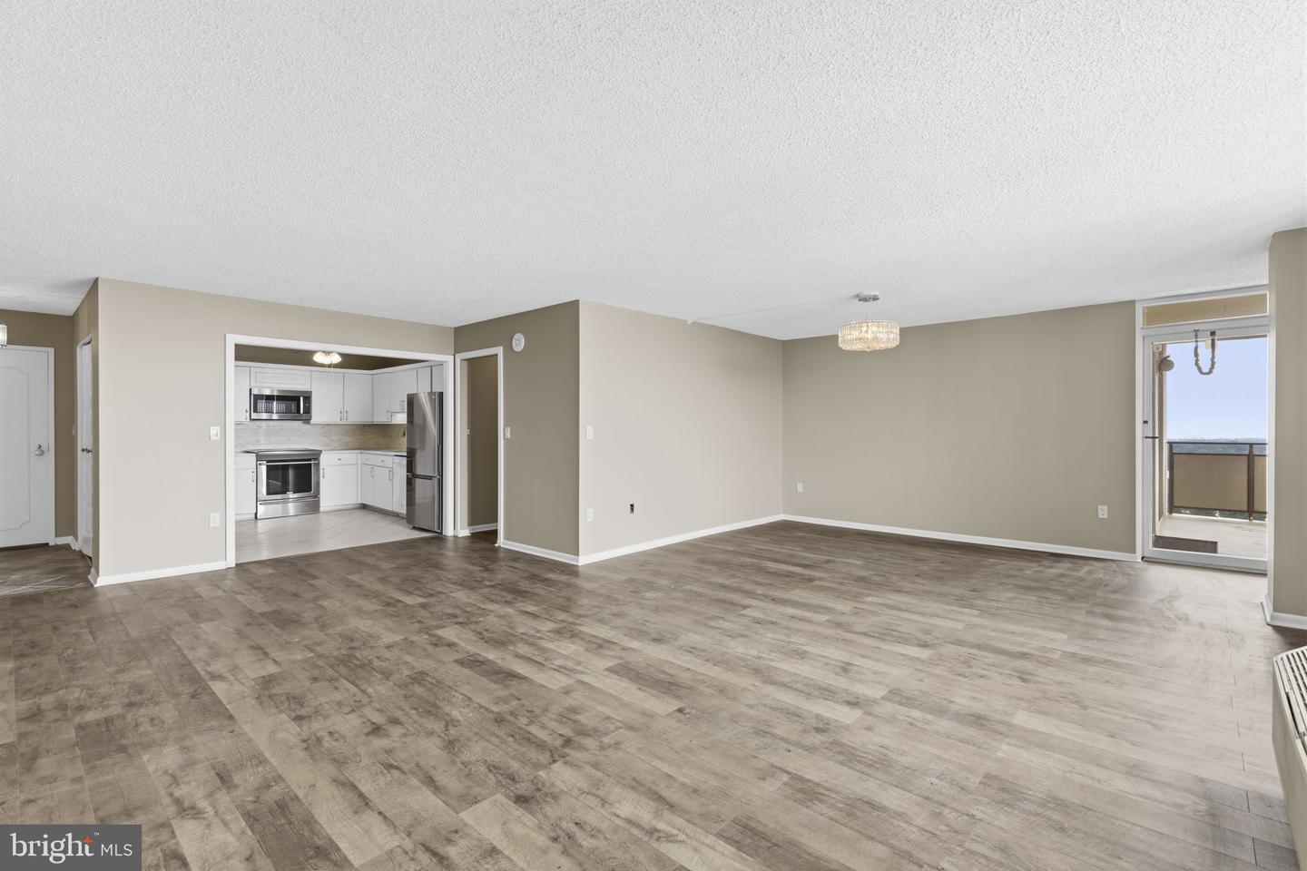 205 E Joppa Rd #2606 Property Photo 8