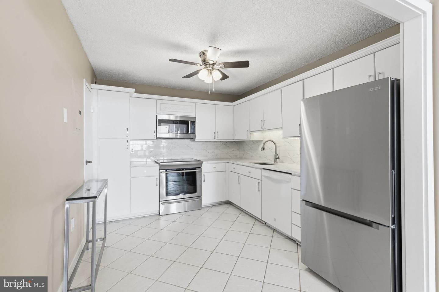 205 E Joppa Rd #2606 Property Photo 10
