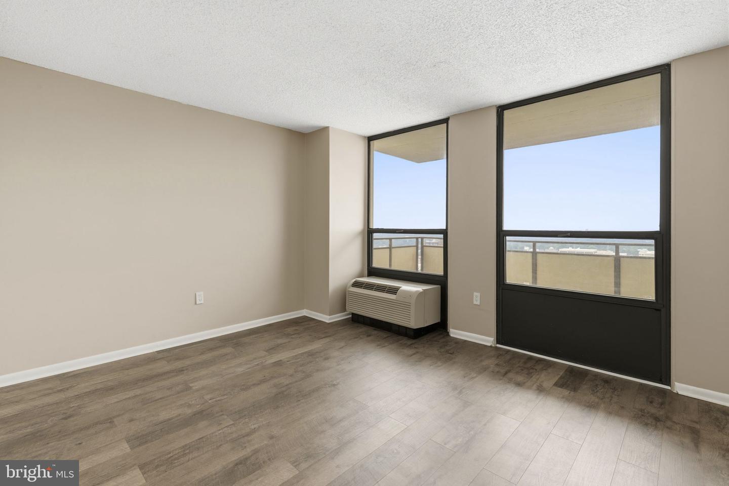 205 E Joppa Rd #2606 Property Photo 16