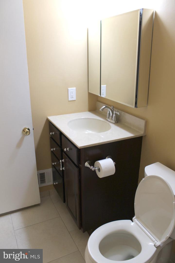 1120 Linkside Dr Property Photo 9