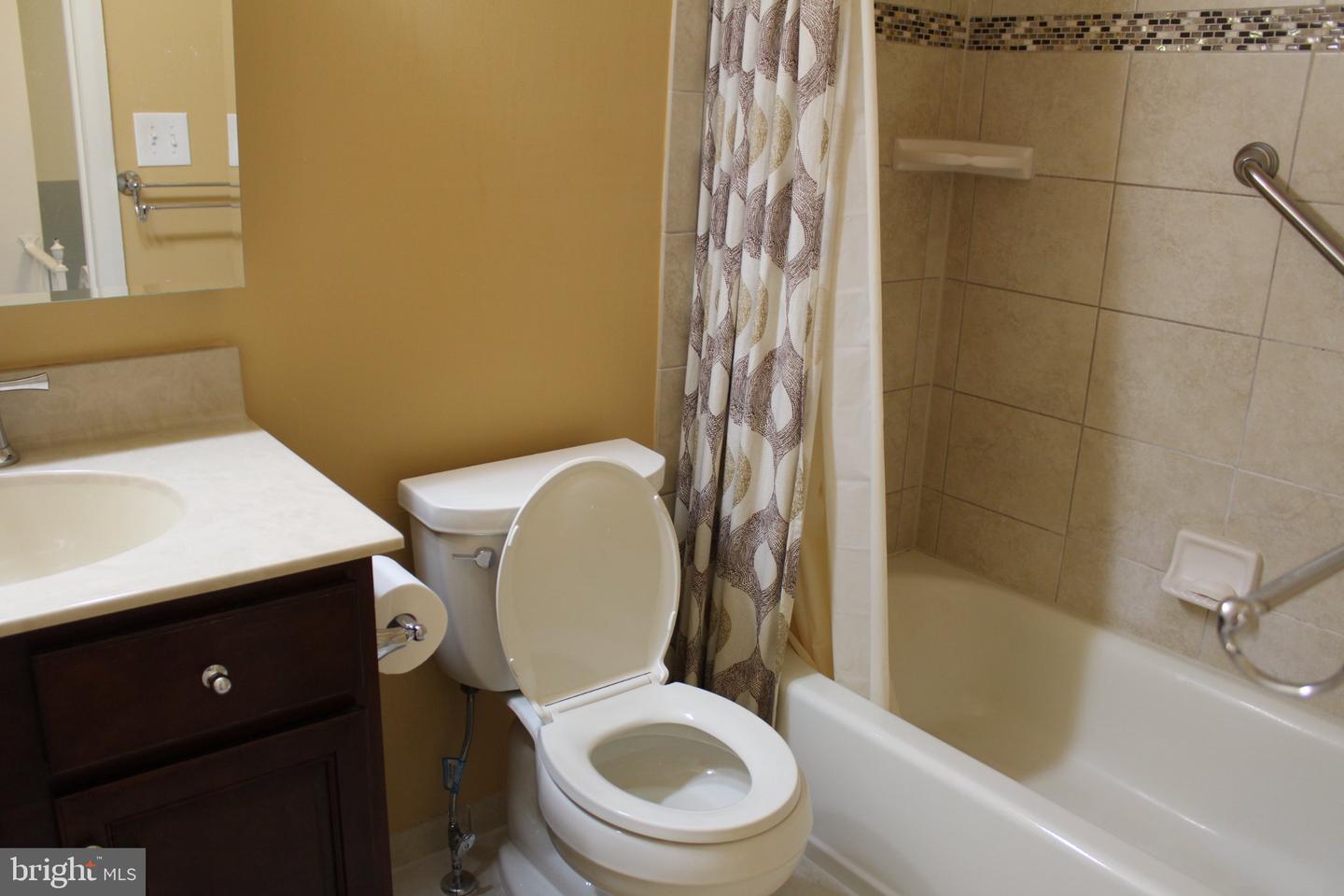 1120 Linkside Dr Property Photo 10