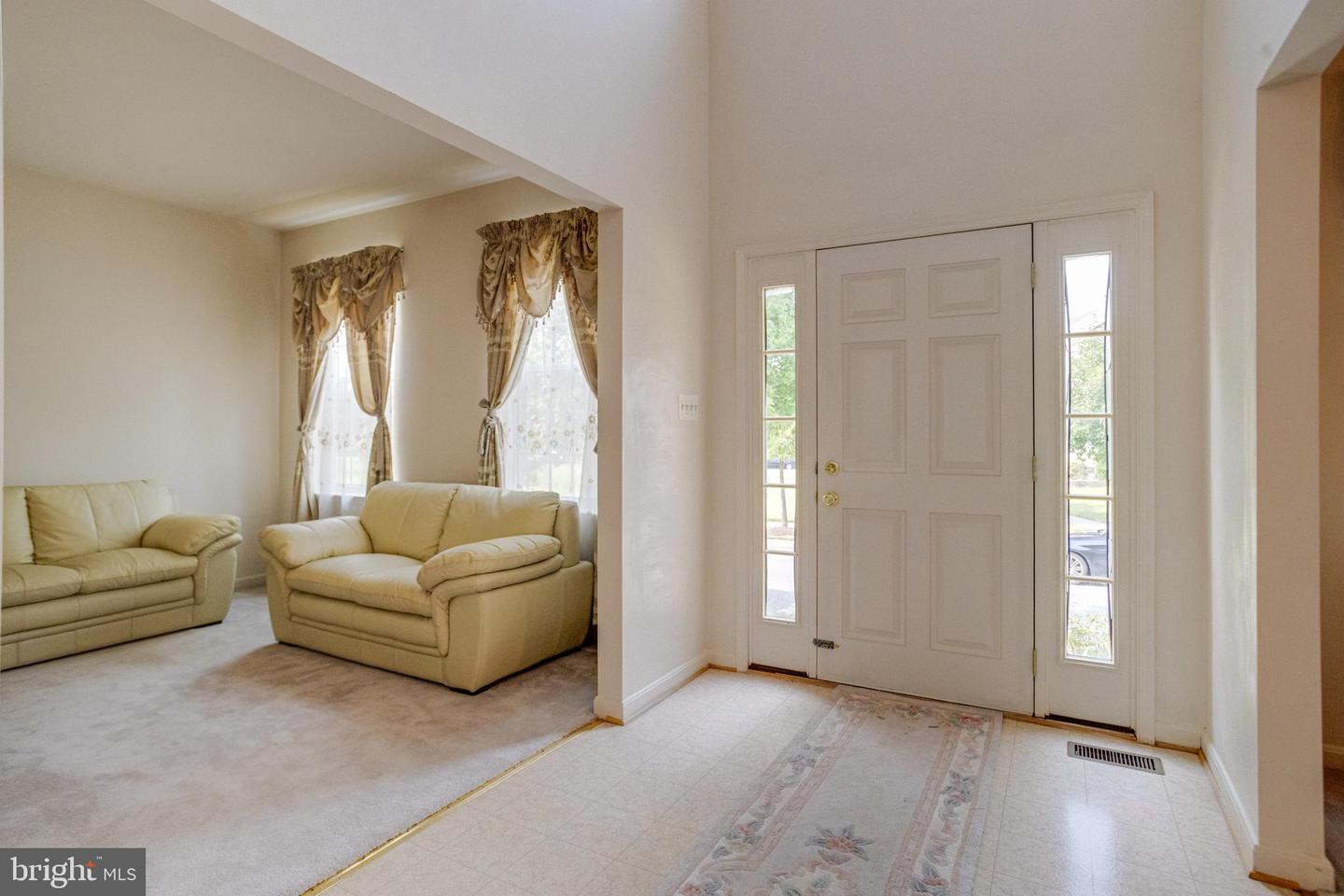 221 Seamaster Rd Property Photo 5