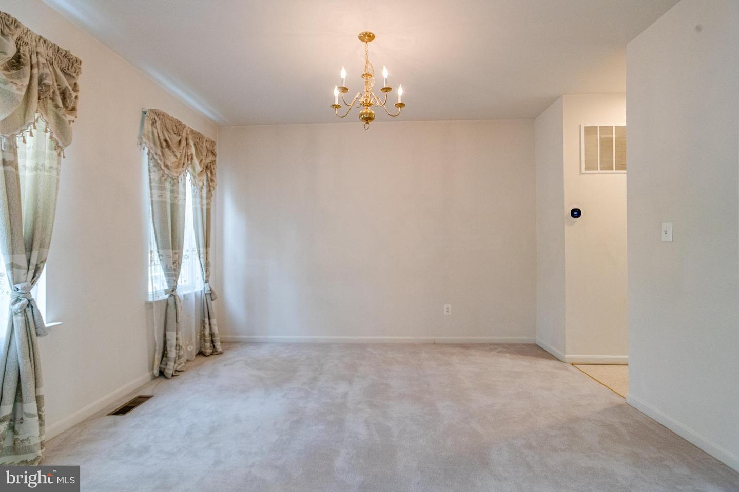 221 Seamaster Rd Property Photo 10