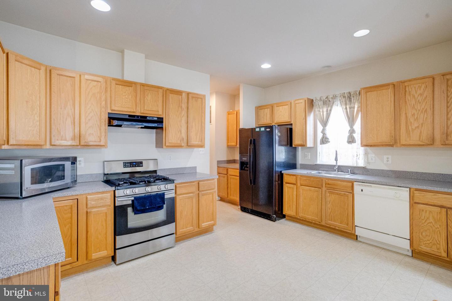 221 Seamaster Rd Property Photo 23