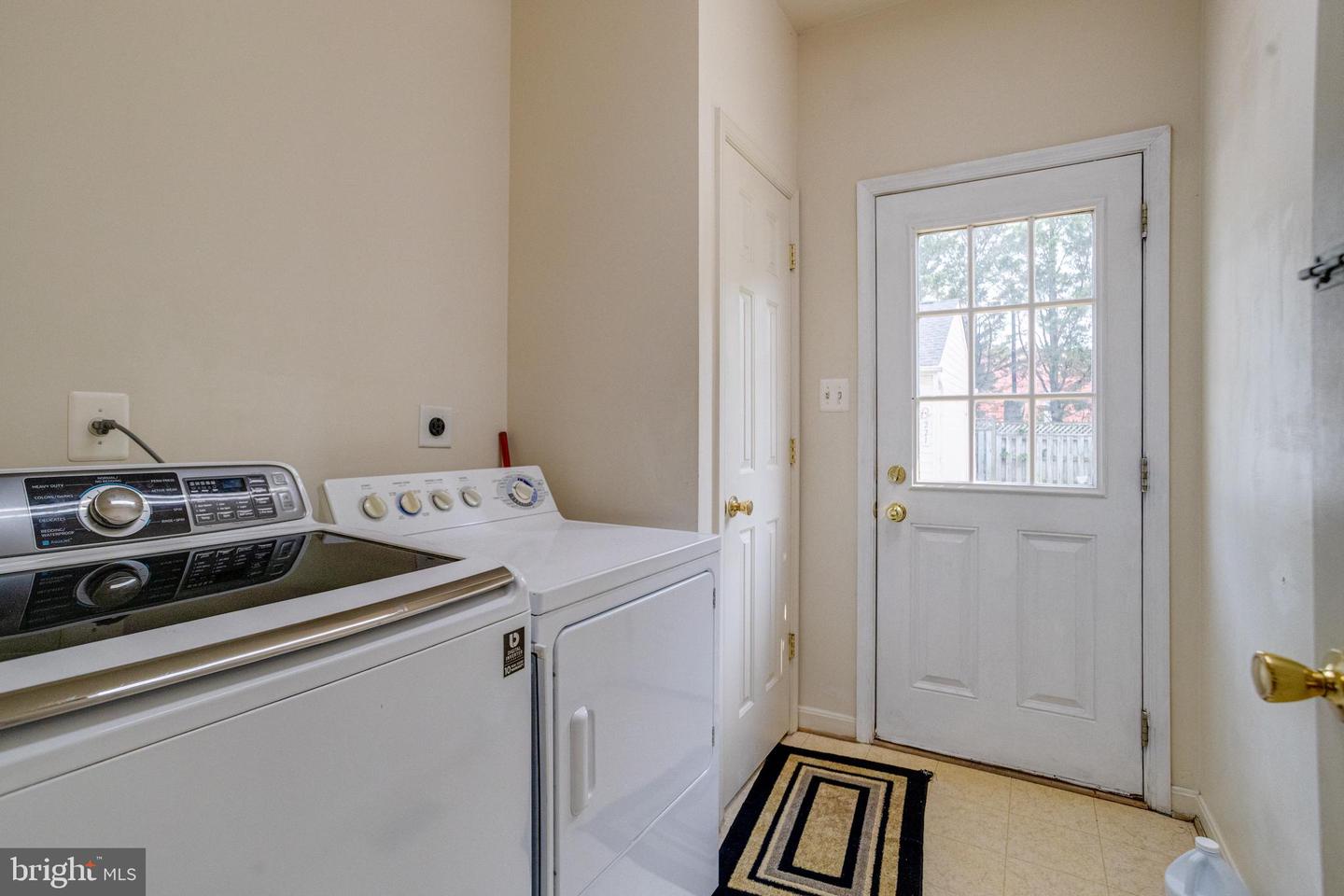 221 Seamaster Rd Property Photo 32