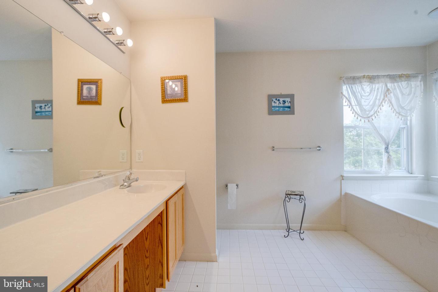 221 Seamaster Rd Property Photo 41