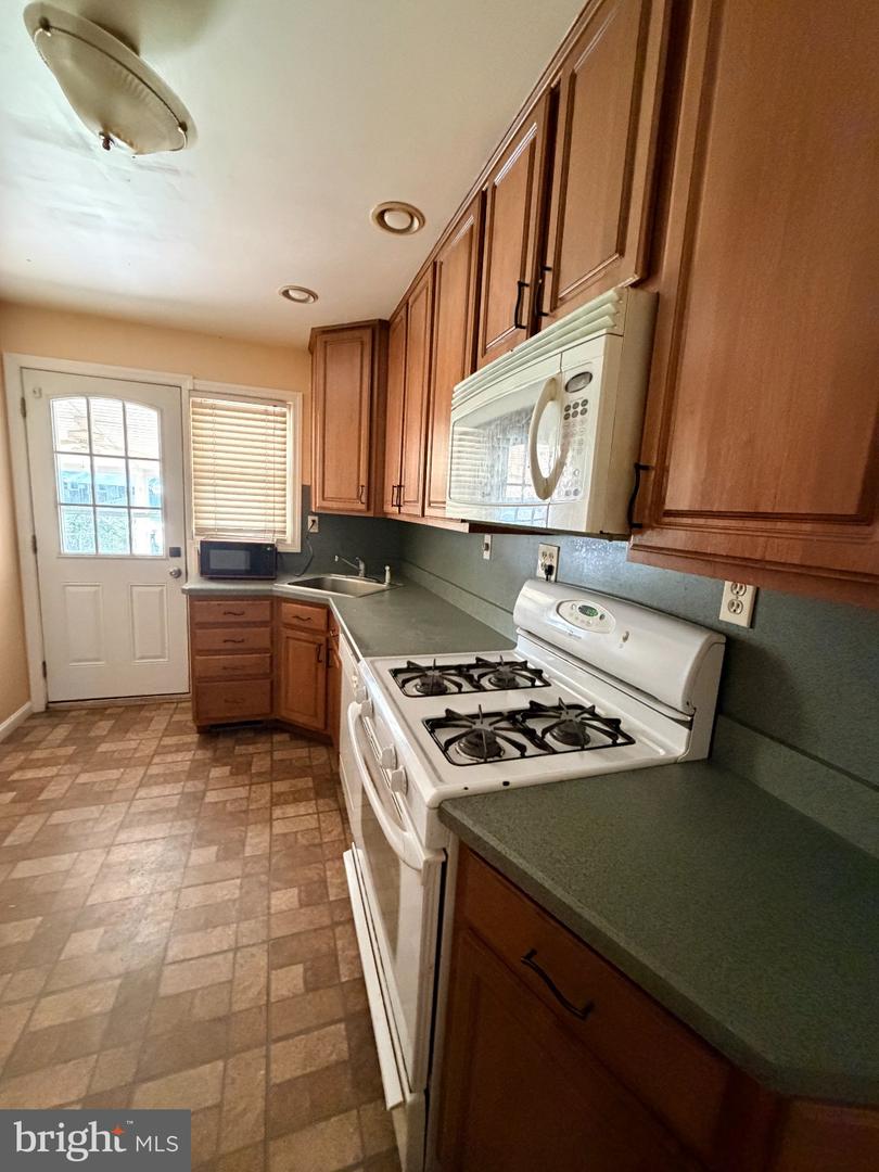 1707 Stokesley Property Photo 4