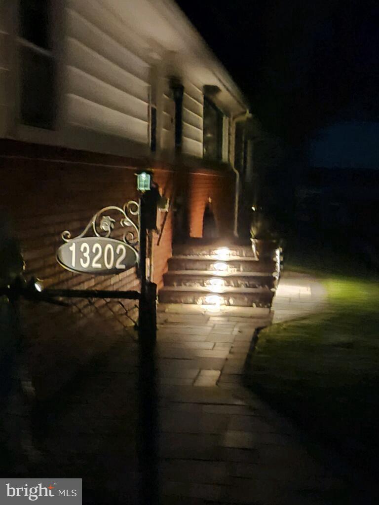 13202 Cherwin Property Photo 14