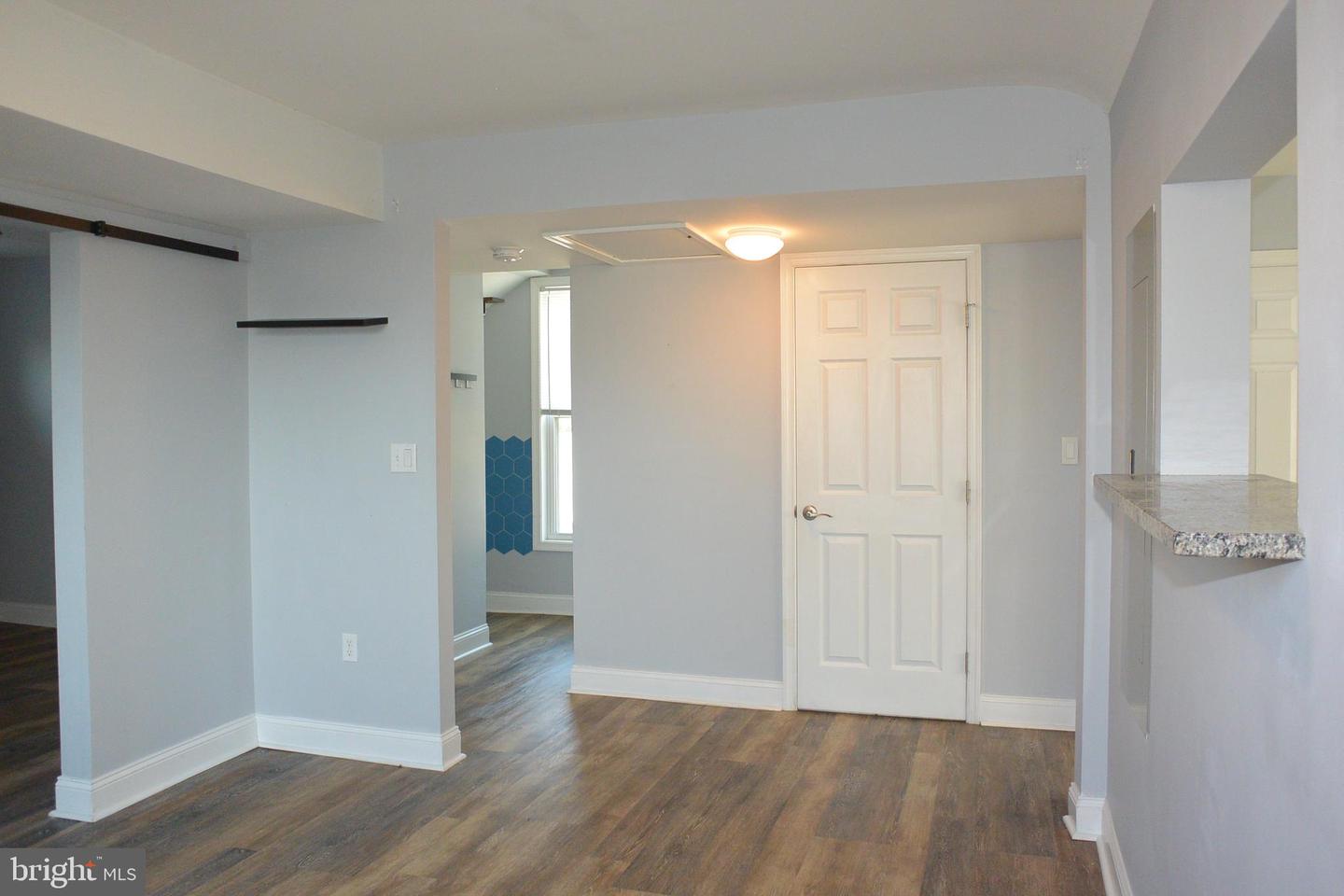 6807 York Rd #b Property Photo 2