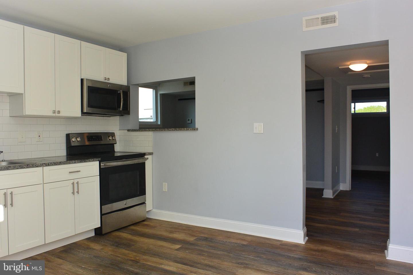 6807 York Rd #b Property Photo 9