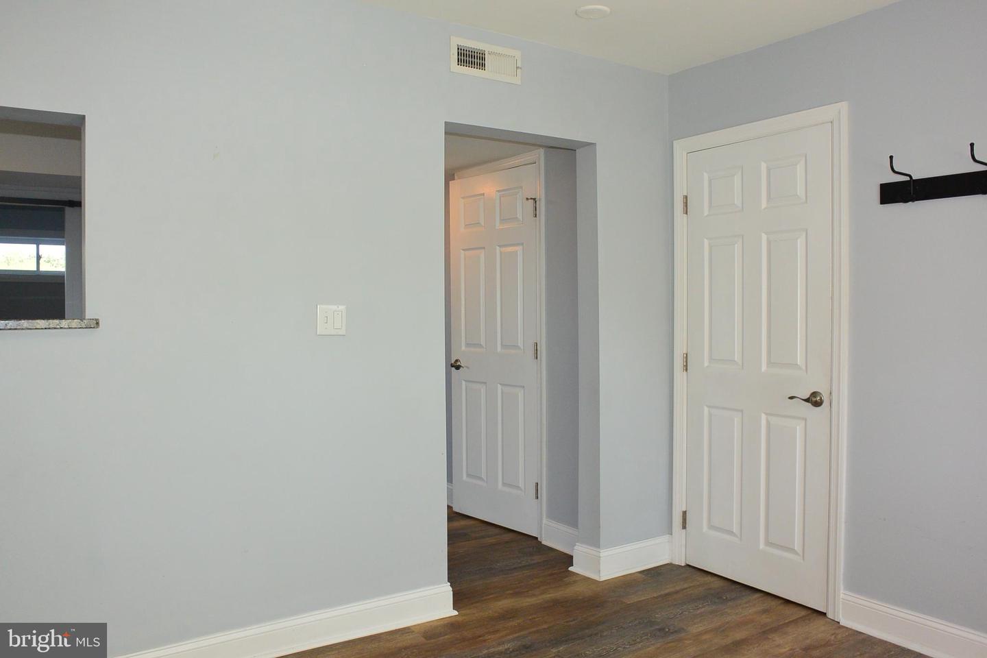 6807 York Rd #b Property Photo 15