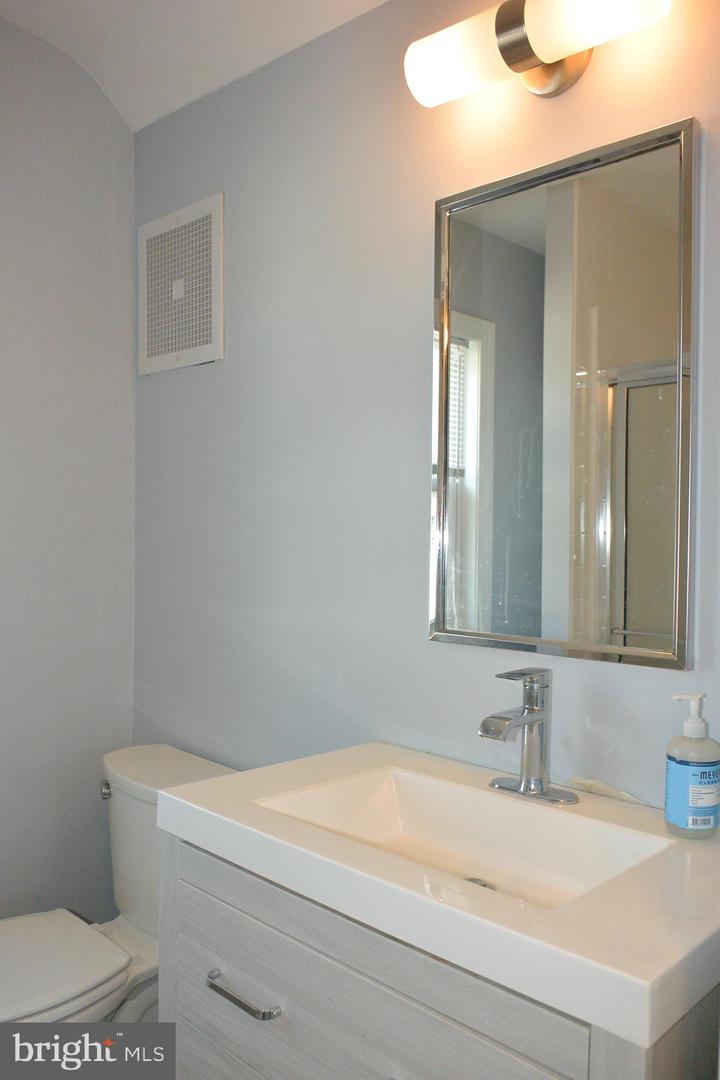 6807 York Rd #b Property Photo 23