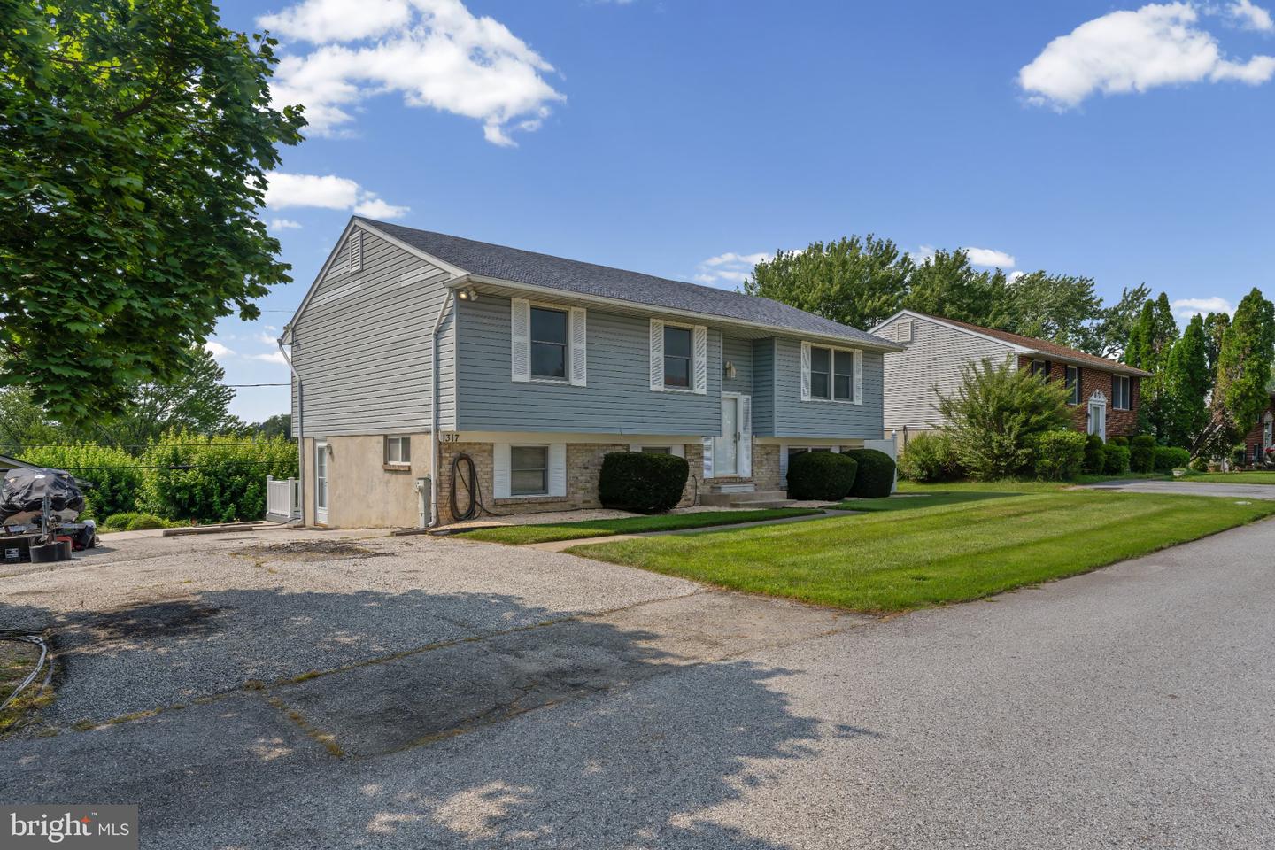 1317 Roxboro Rd Property Photo 3