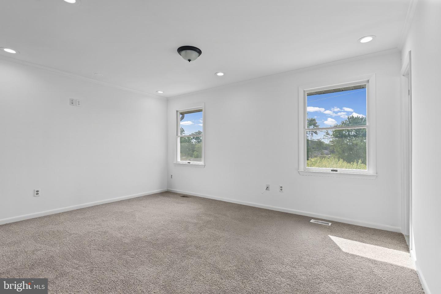 1317 Roxboro Rd Property Photo 22