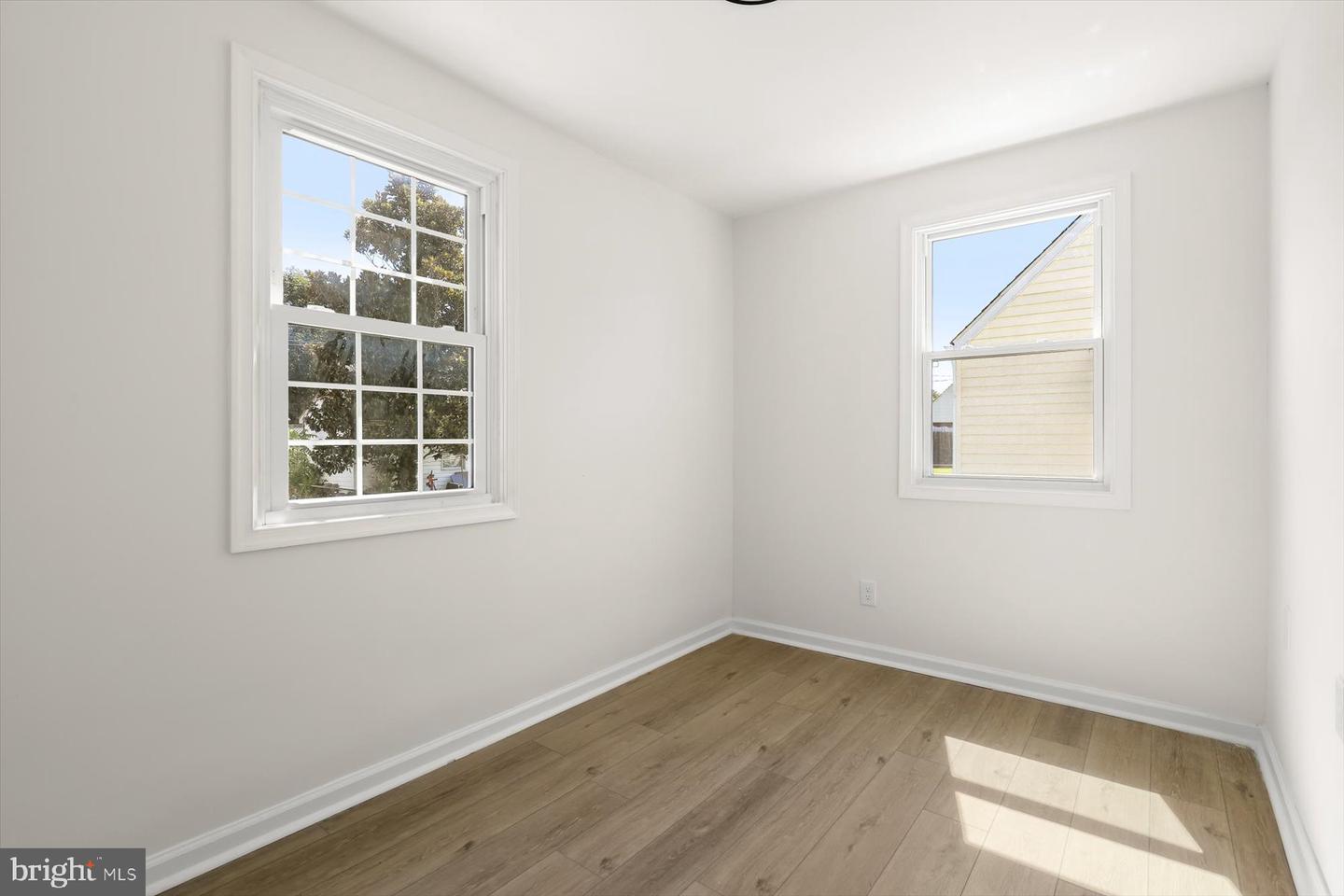 1747 Brookview Rd Property Photo 13