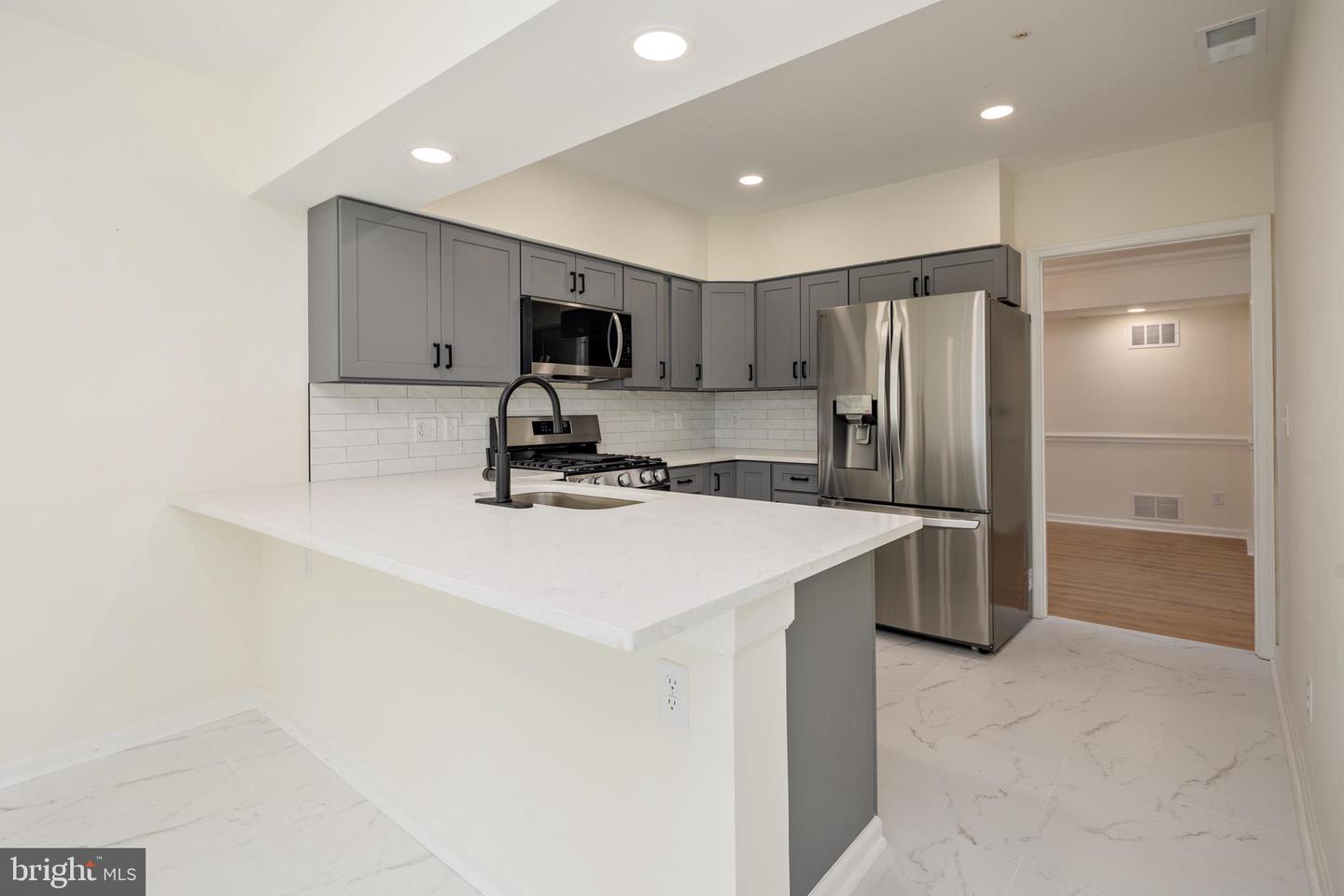 200 Belmont Forest Ct #101 Property Photo 10