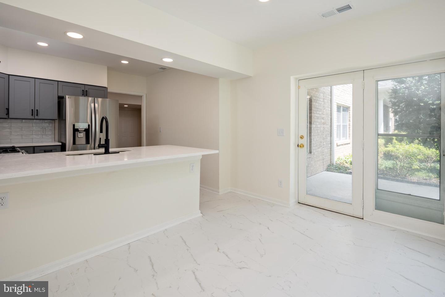 200 Belmont Forest Ct #101 Property Photo 14