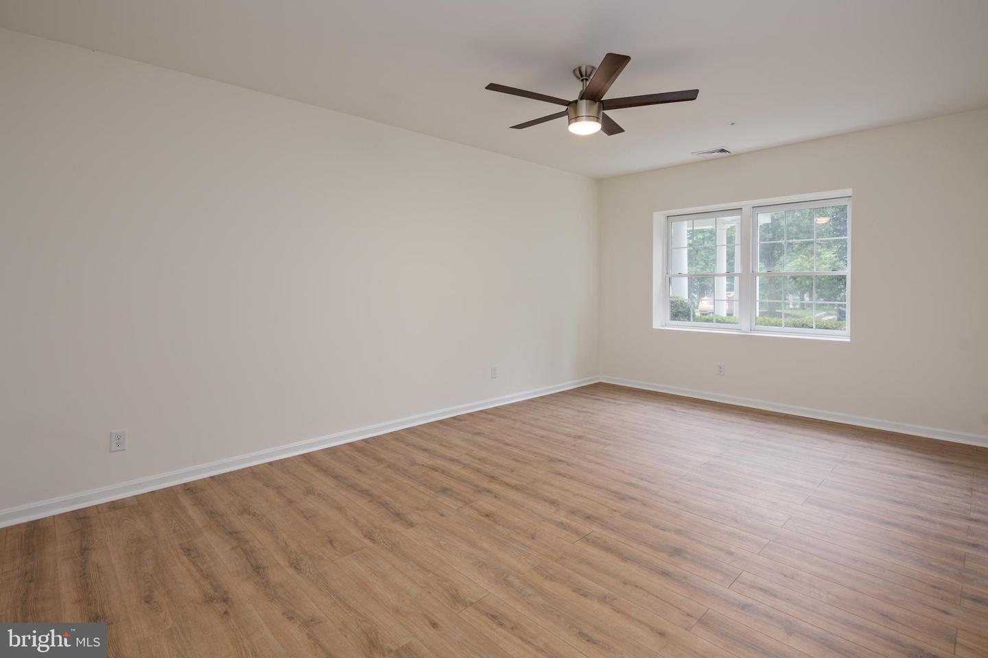200 Belmont Forest Ct #101 Property Photo 16
