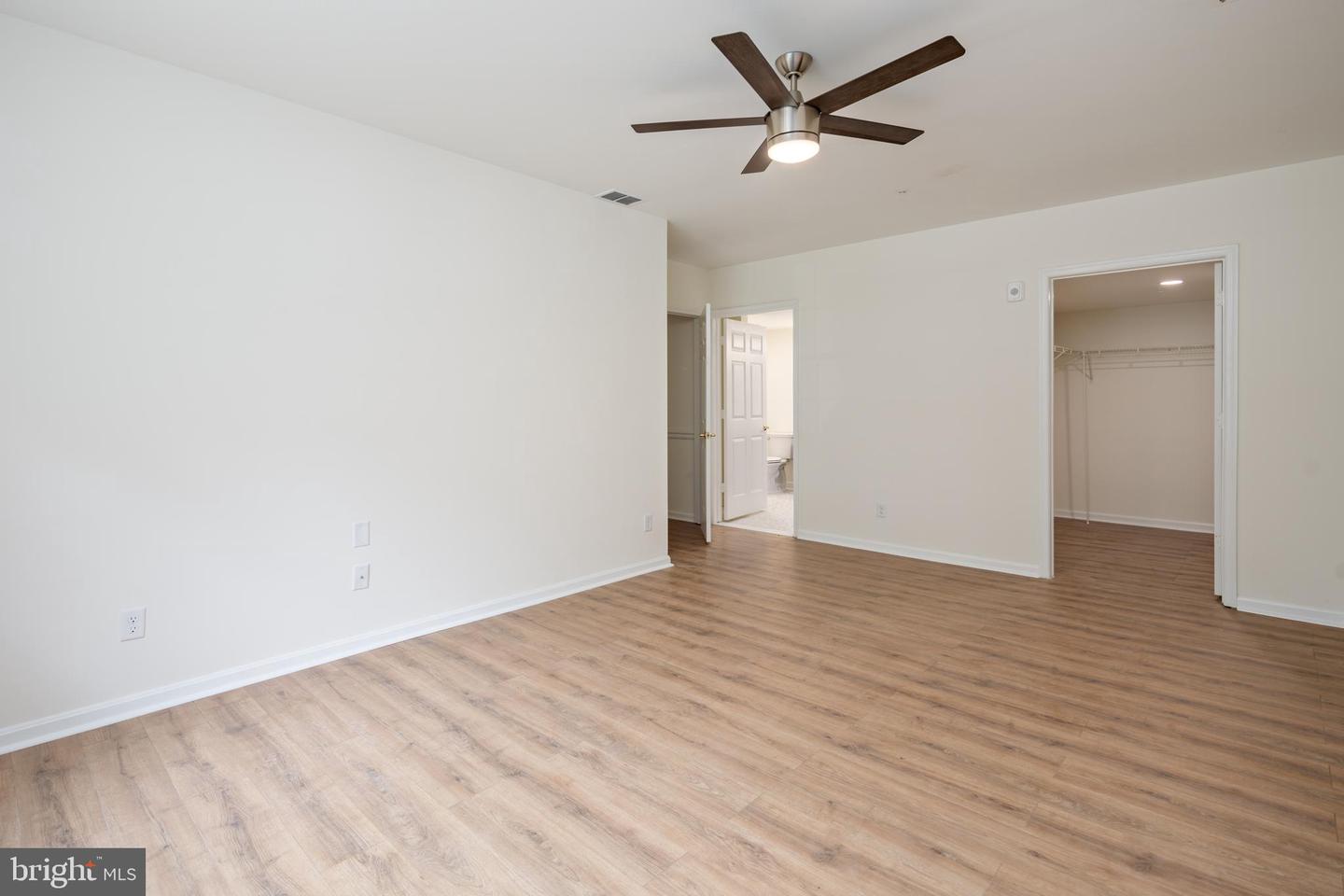 200 Belmont Forest Ct #101 Property Photo 17