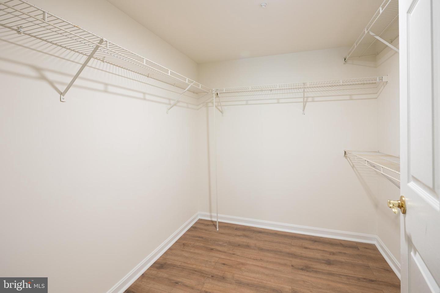 200 Belmont Forest Ct #101 Property Photo 20