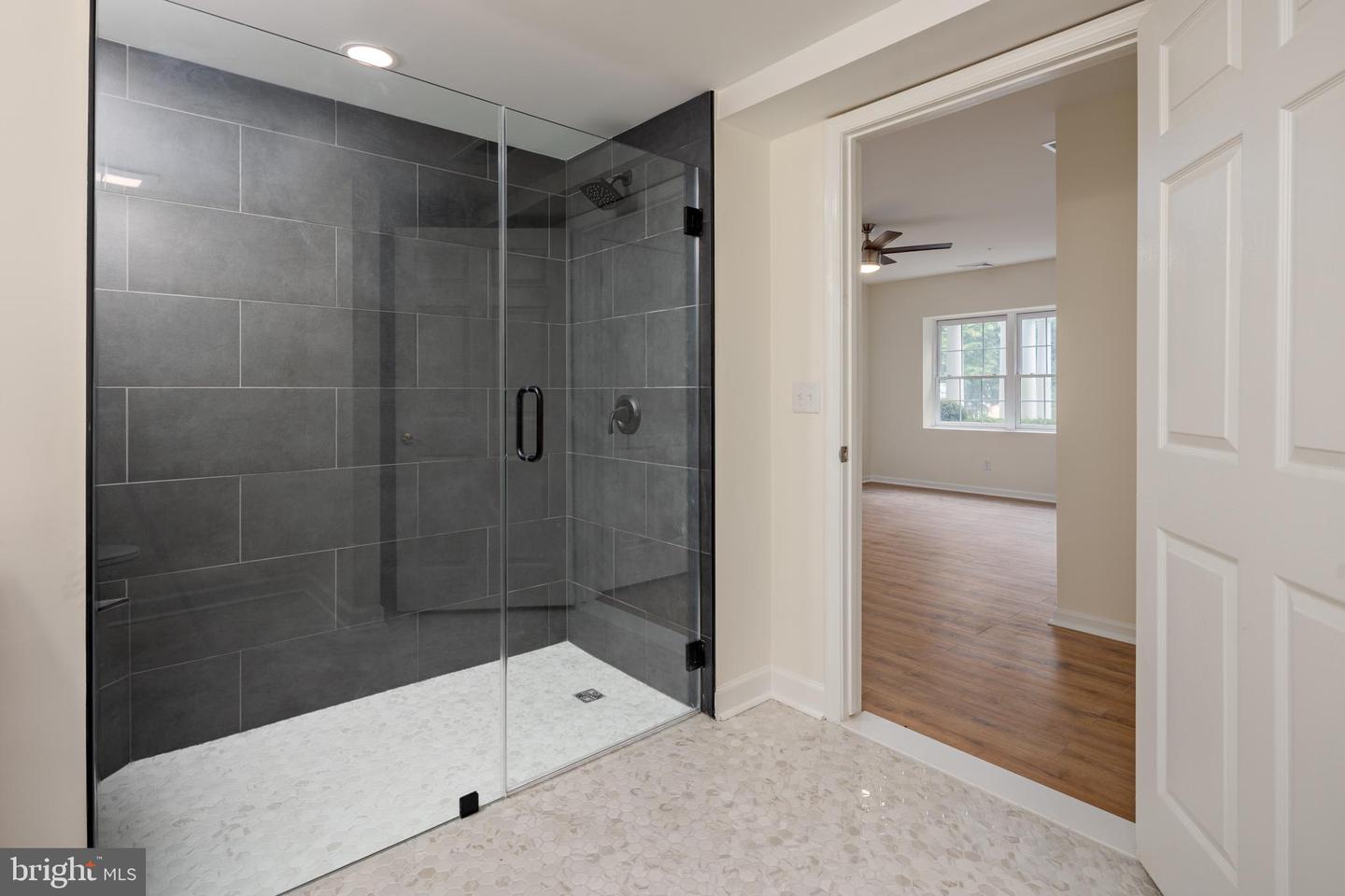 200 Belmont Forest Ct #101 Property Photo 23