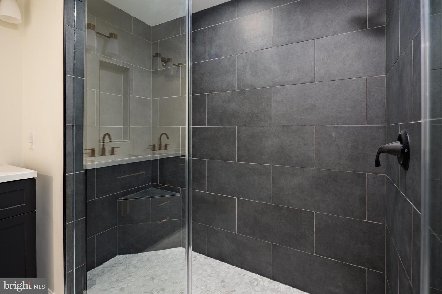 200 Belmont Forest Ct #101 Property Photo 24