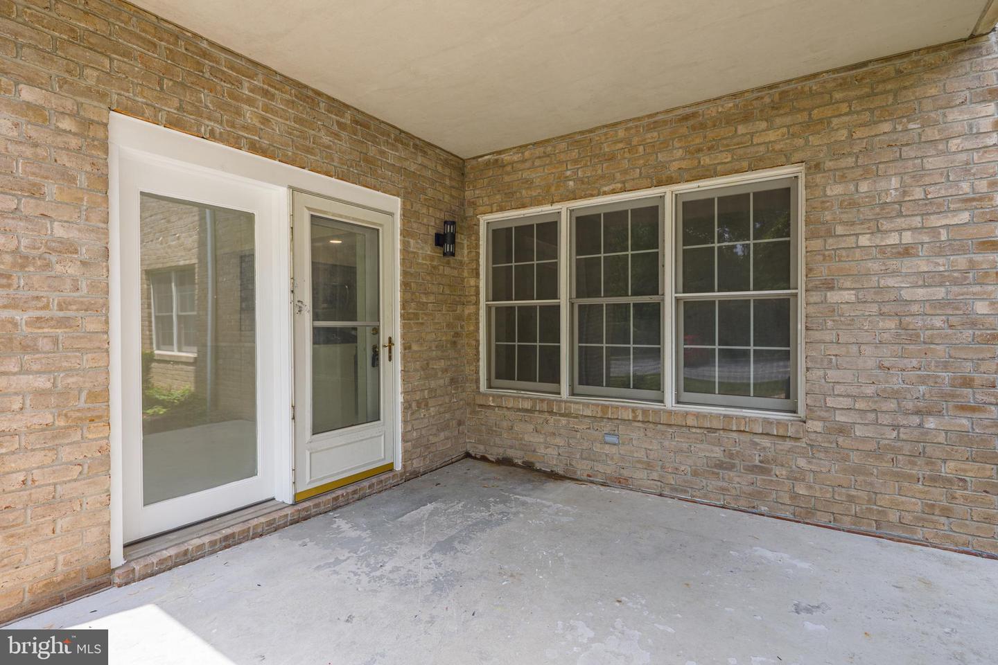 200 Belmont Forest Ct #101 Property Photo 32